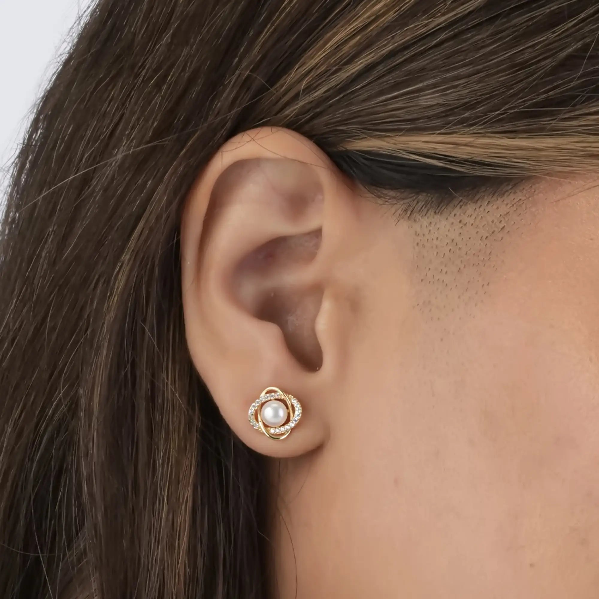 Classic Pearl Halo Stud Earring