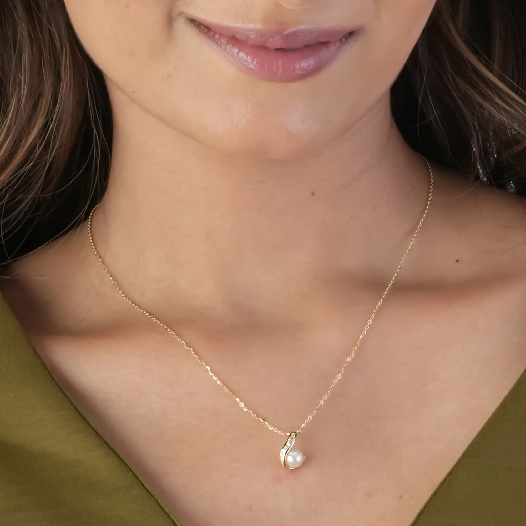 Whispering Pearl Pendant Necklace