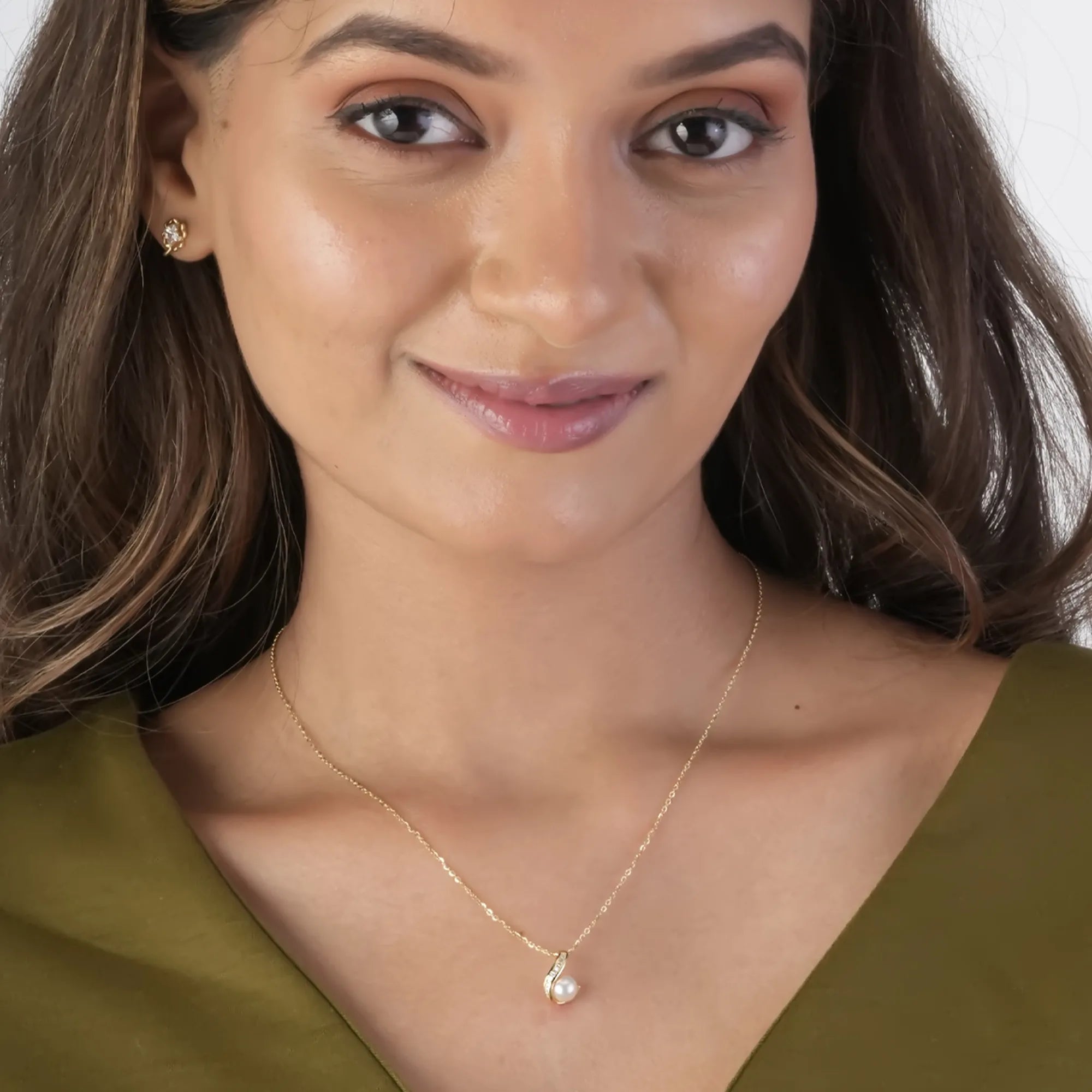 Whispering Pearl Pendant Necklace