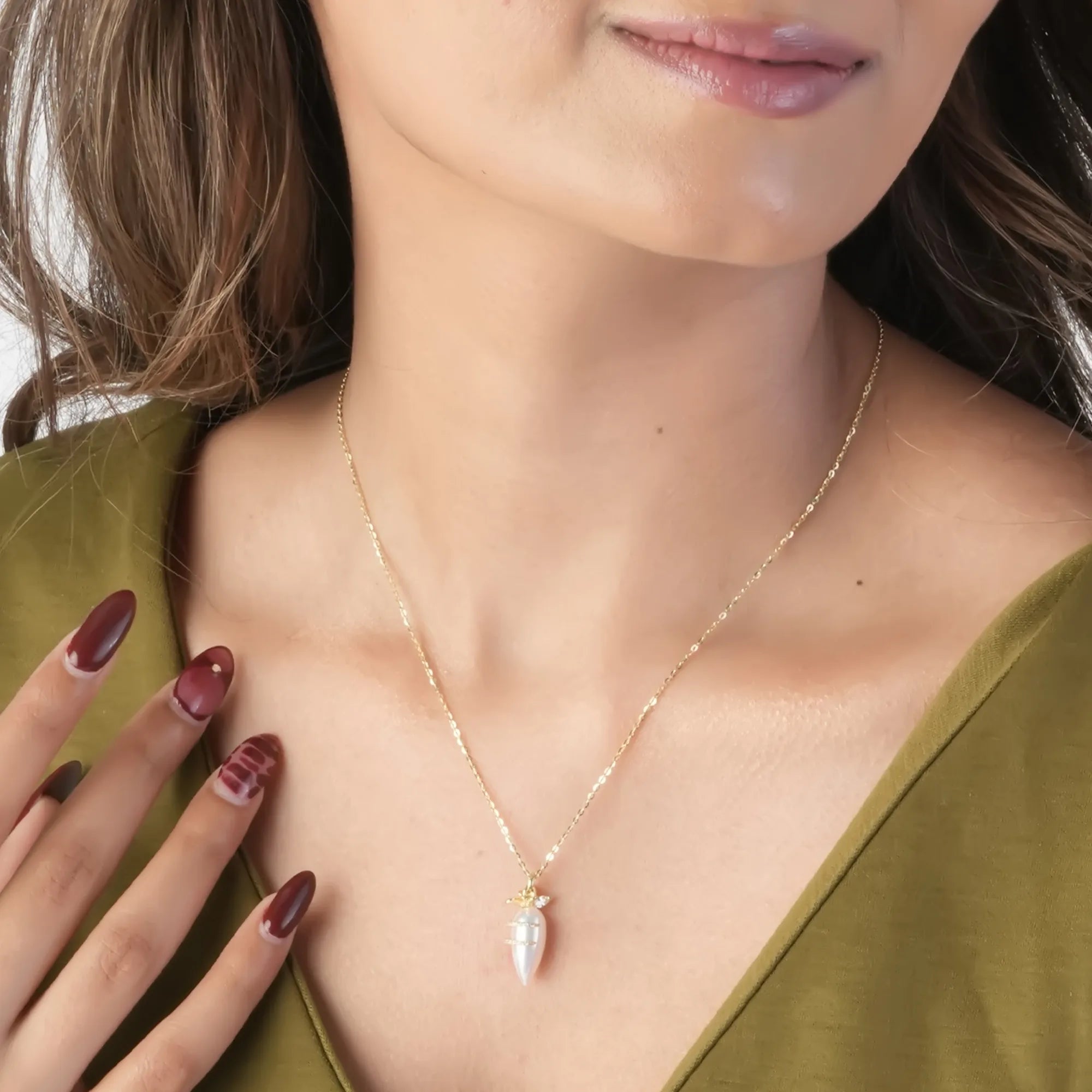 Crystal Leaf Crown Pearl Pendant Necklace