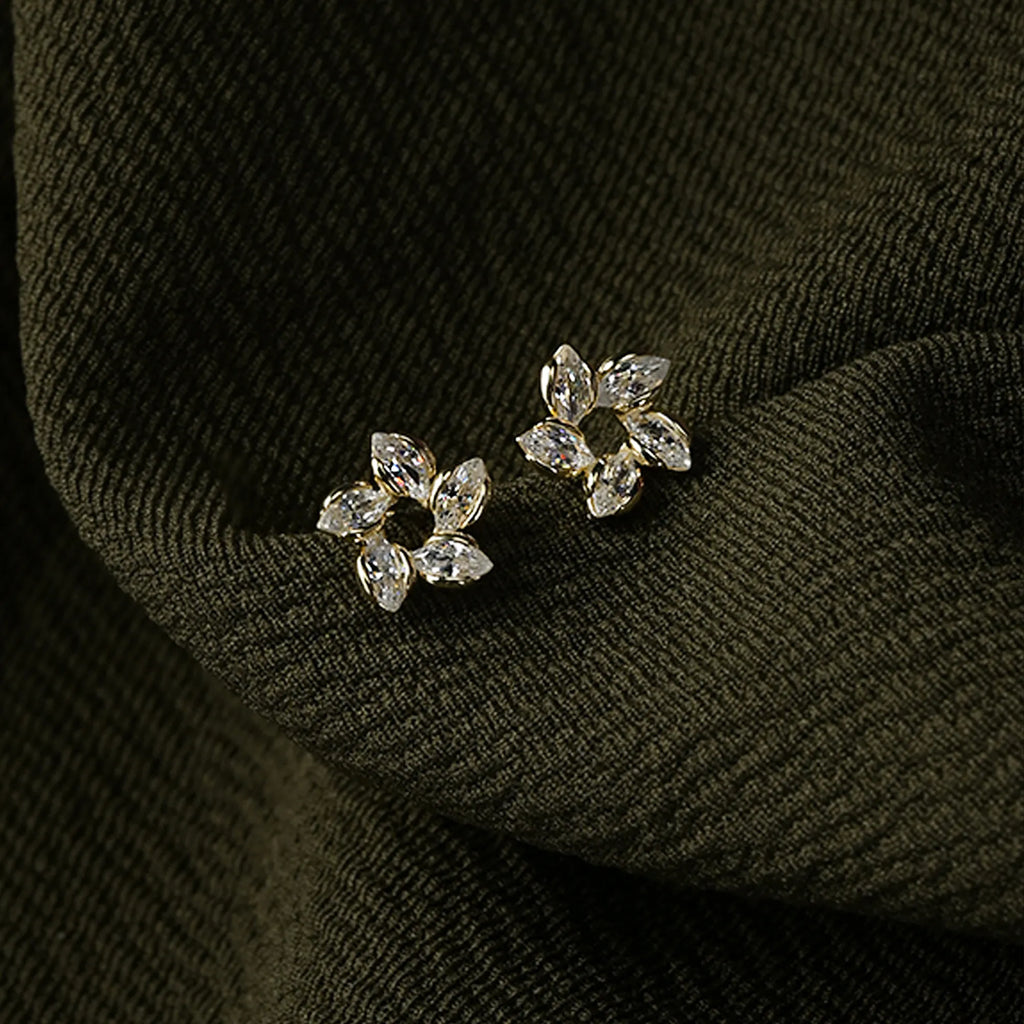 Dainty Flower Stud Earring