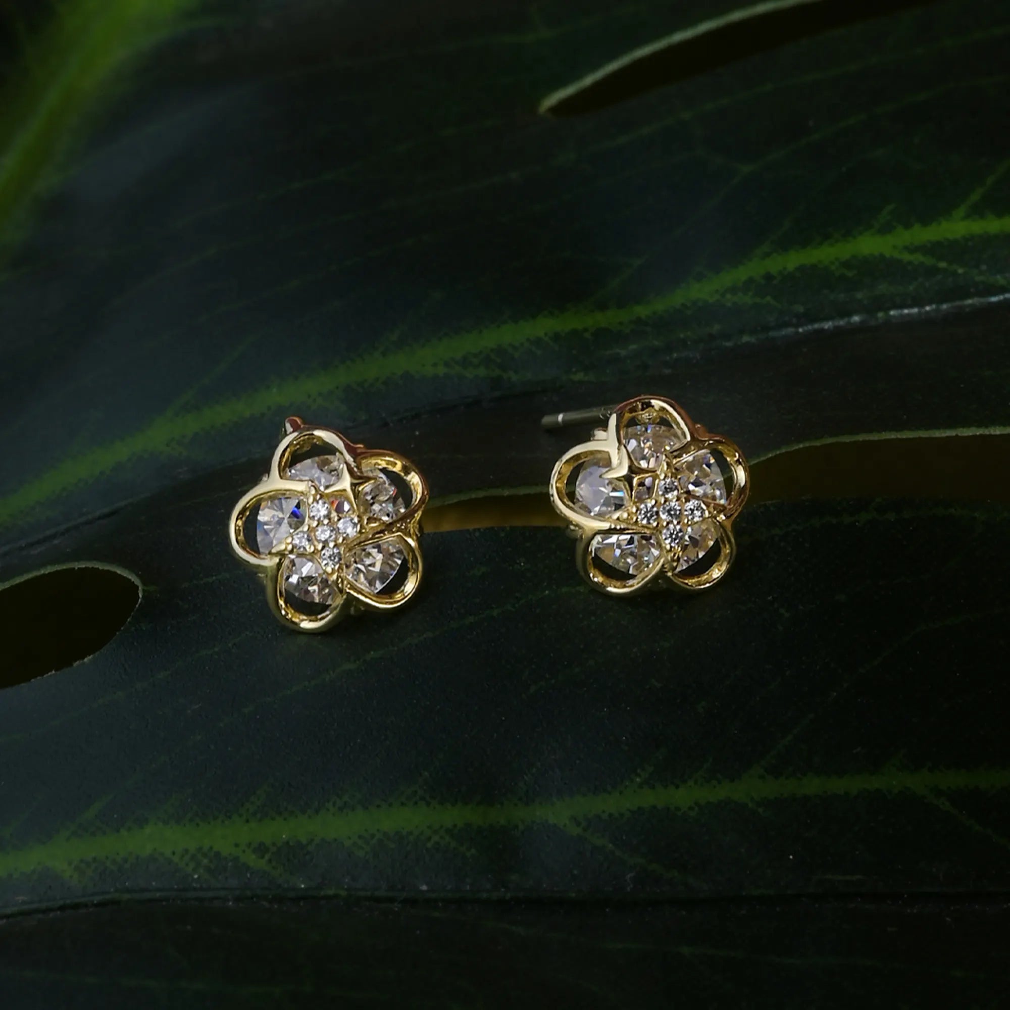 Petal Cluster Stud Earring