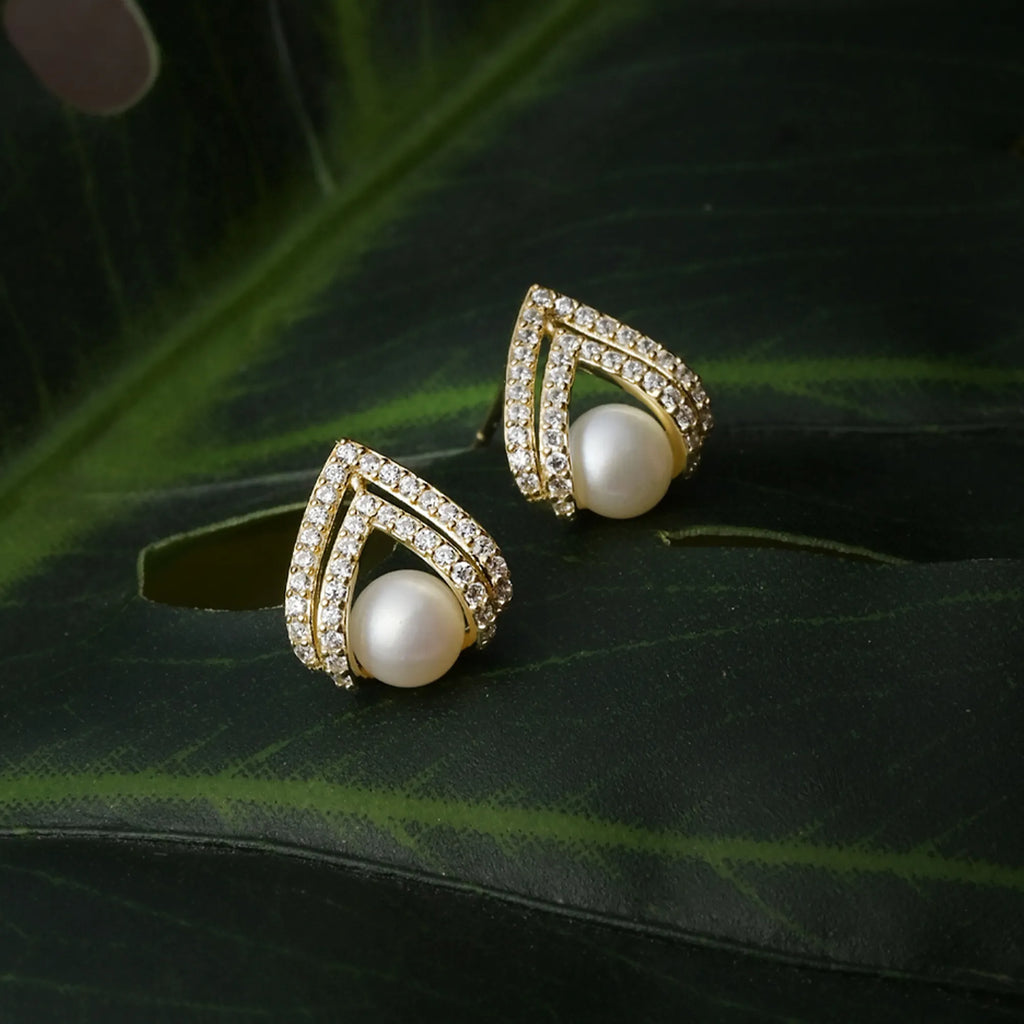 Teardrop Pearl Stud Earring
