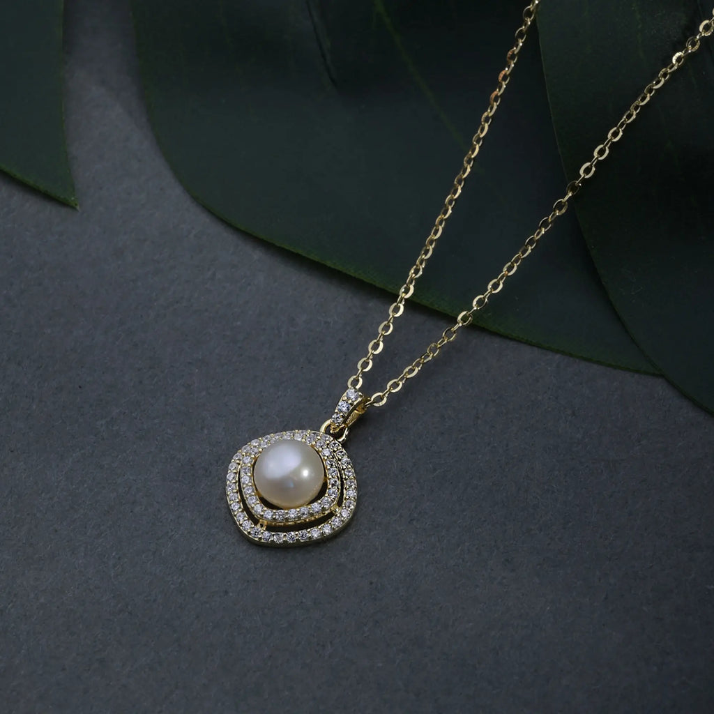 Golden Halo Pearl Pendant Necklace