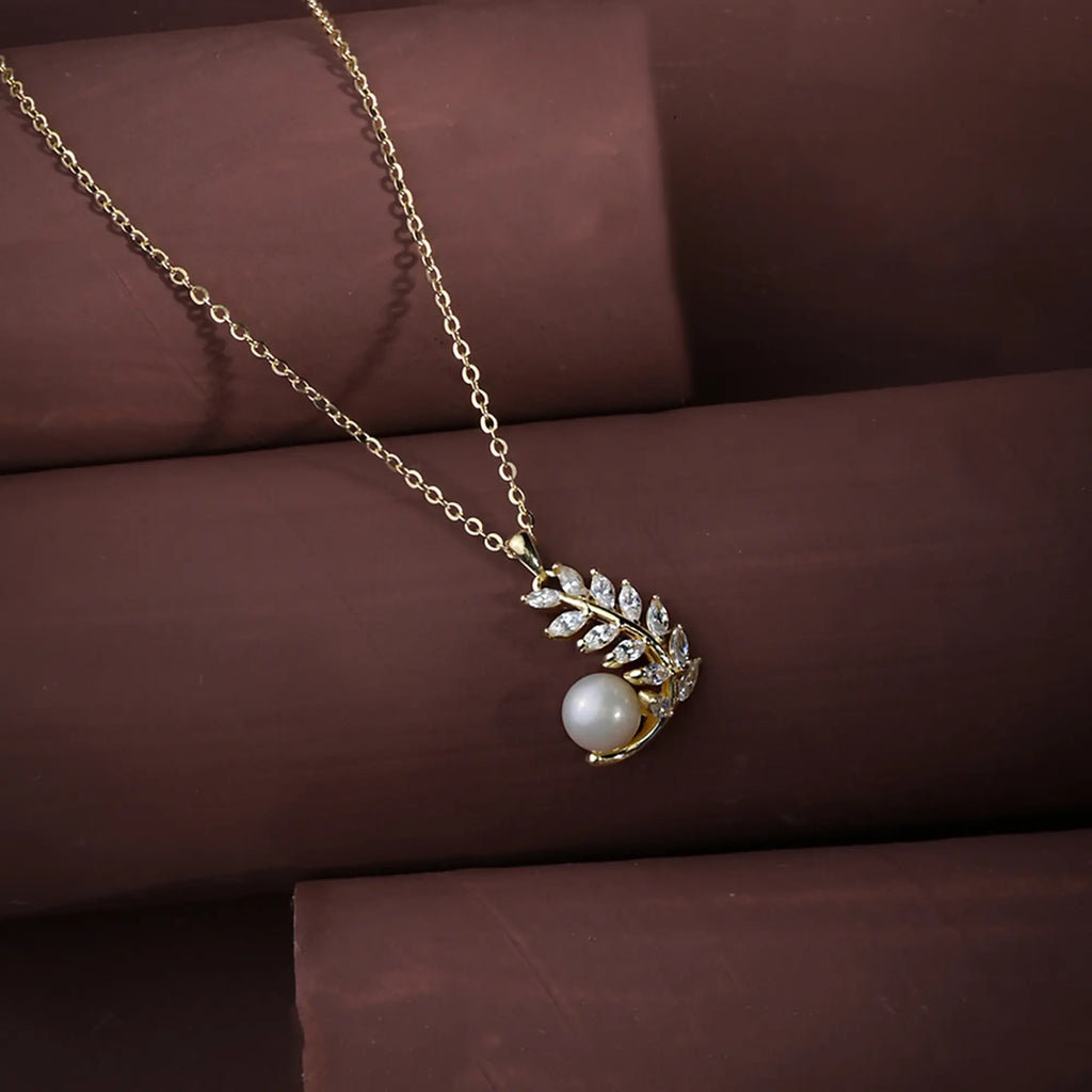 Pearl Laurel Pendant Necklace