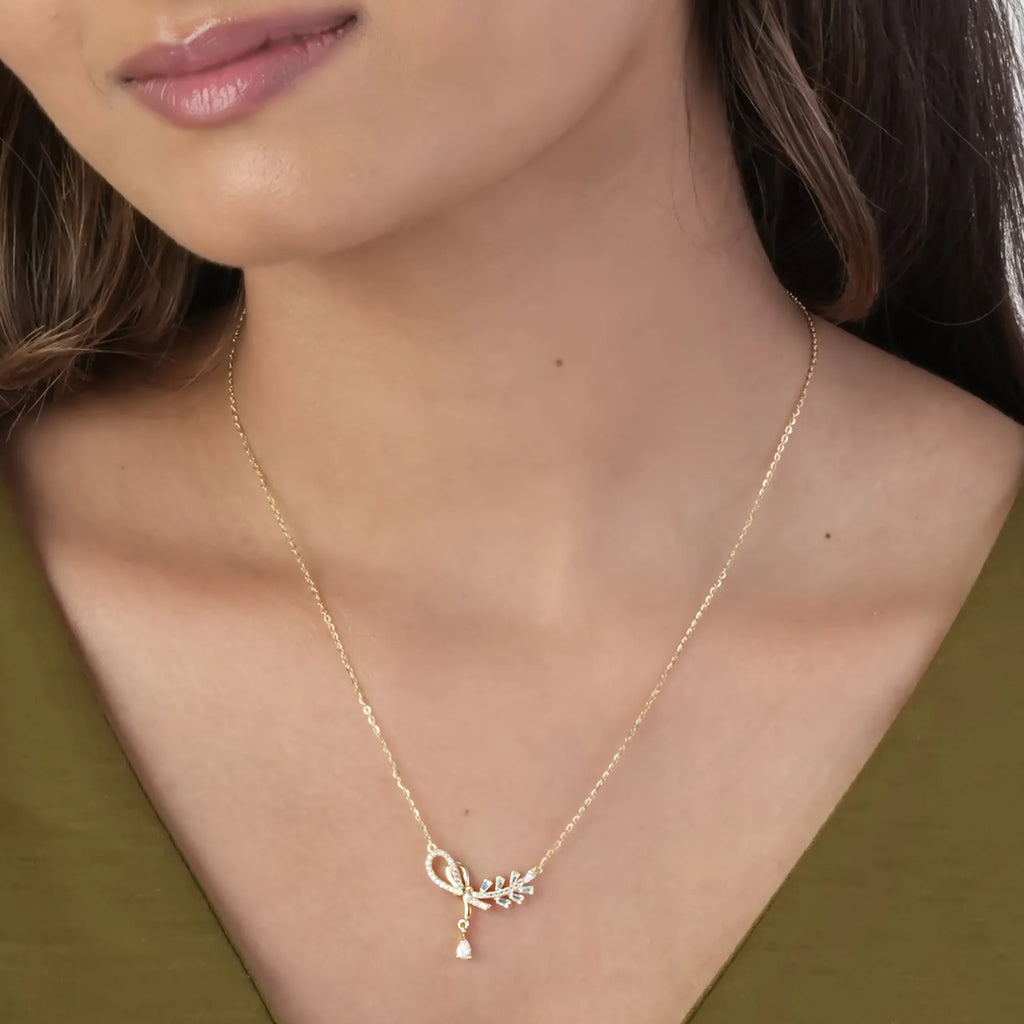 Dainty Leaf Knot Pendant Necklace